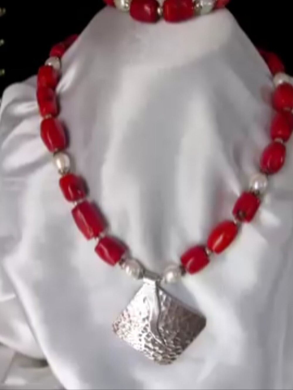 Handcrafted Red Coral/FW Pearls/Bali SS/Hill Tribes Silver Pendant Nrcklace
